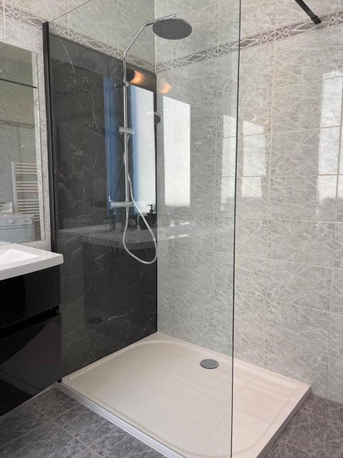 Spacious 3 Bedroom Flat Nice Center - Magnificent View-Parking Екстериор снимка